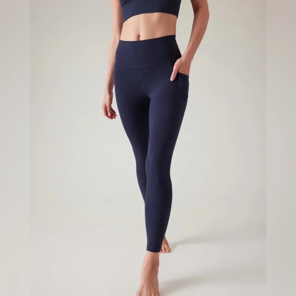 Athleta SALUTATION STASH POCKET I 7/8 TIGHT